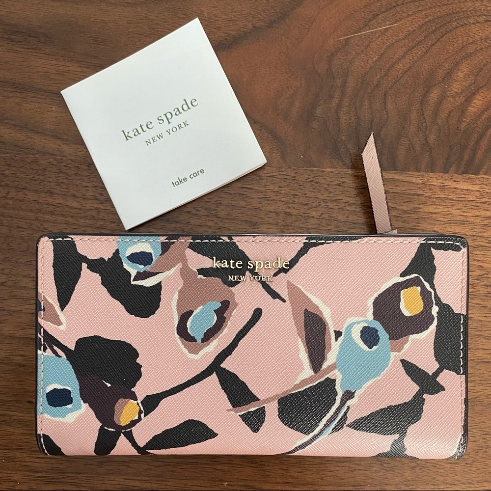 Kate Spade Slim large bi-fold wallet, used in excellent condition